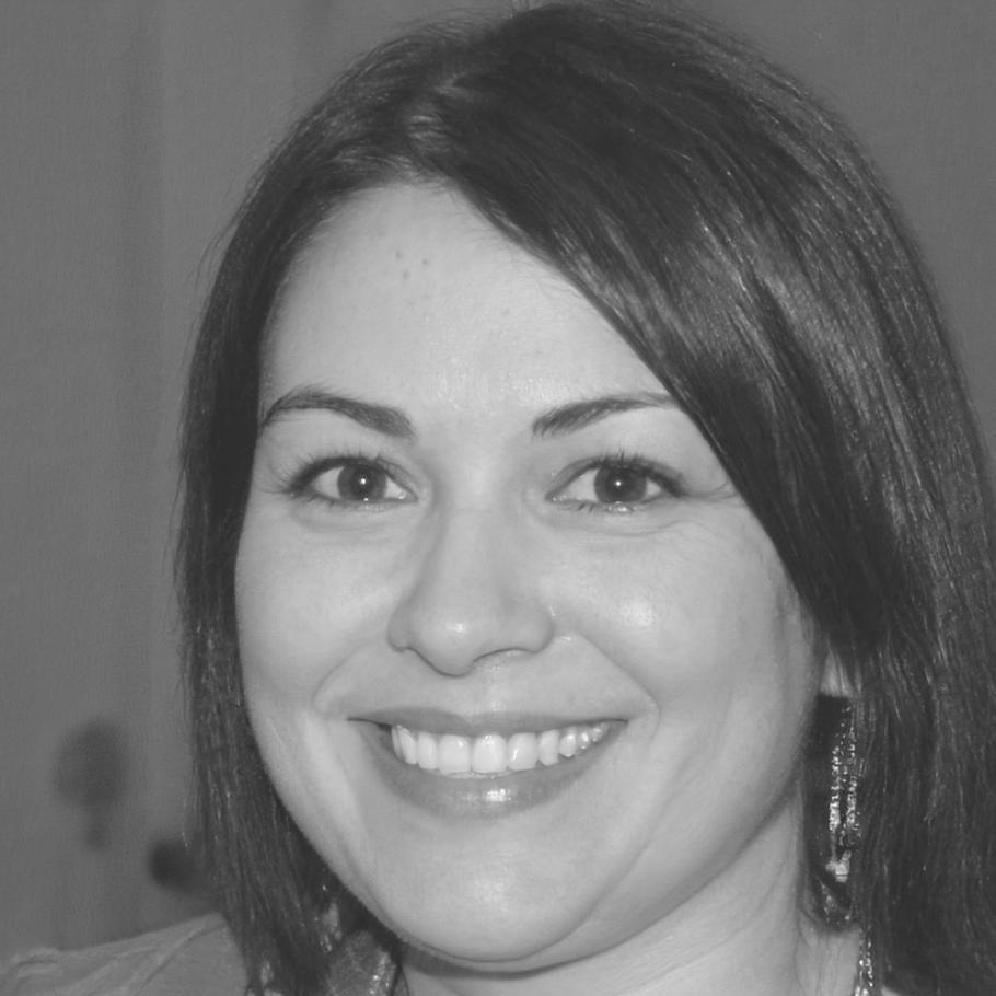 Remedios Castellanos, Directora de Estrategia Financiera